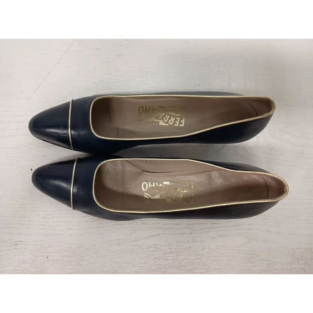VTG Salvatore Ferragamo Womens Heels Sz 8 Navy Blue Leather Classic Pumps Shoes - Picture 3 of 11